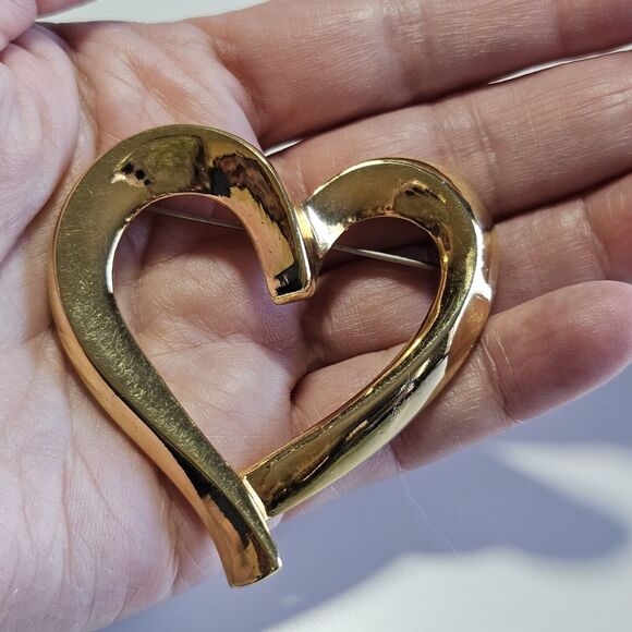 **Final Sale** AFJ Gold Tone Open Heart Brooch - Picture 1 of 10